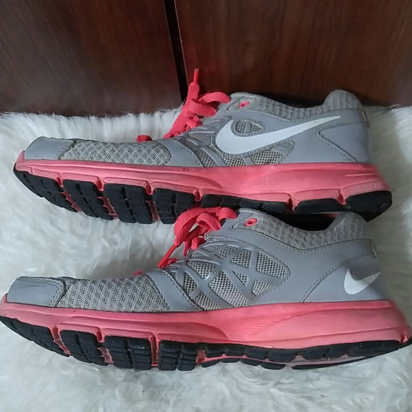 Nike Women's Coral Grey Air Relentless 2 Size 7.5 - Picture 4 of 7